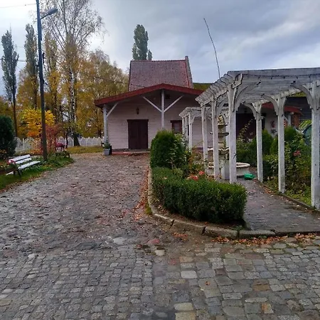 Eljan-centrum Noclegowe 여관 *